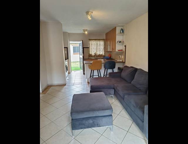 2 BEDROOM APARTMENT FOR SALE IN MOOIKLOOF RIDGE ESTATE